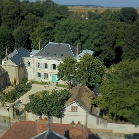 לינה וארוחת בוקר Villeblevin Yxie - Manoir Des Arts מראה חיצוני תמונה
