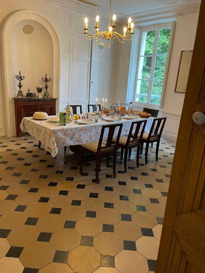 לינה וארוחת בוקר Villeblevin Yxie - Manoir Des Arts מראה חיצוני תמונה